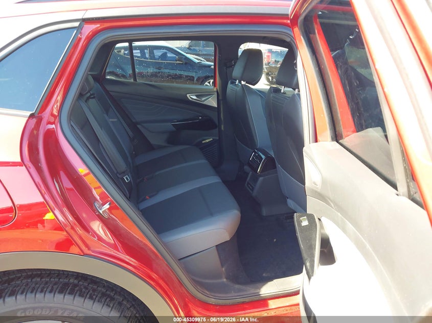 2023 Volkswagen Id.4 VIN 1V2WNPE87PC045866 IAAI salvage auction — SIDE, Salvage Title, sold $9,100 on 2026-07-30 (photo 8)