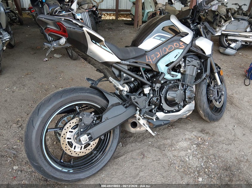 2025 Kawasaki Zr VIN ML5ZRDS14SDA04247 IAAI salvage auction — FRONT END, Salvage (Massachusetts), sold $2,250 on 2026-07-08 (photo 4)