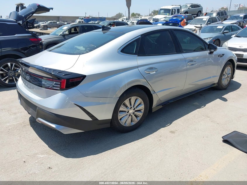 2024 Hyundai Sonata VIN KMHL14JA3RA396419 IAAI salvage auction — LEFT SIDE, Salvage Title, sold $5,850 on 2026-07-15 (photo 4)