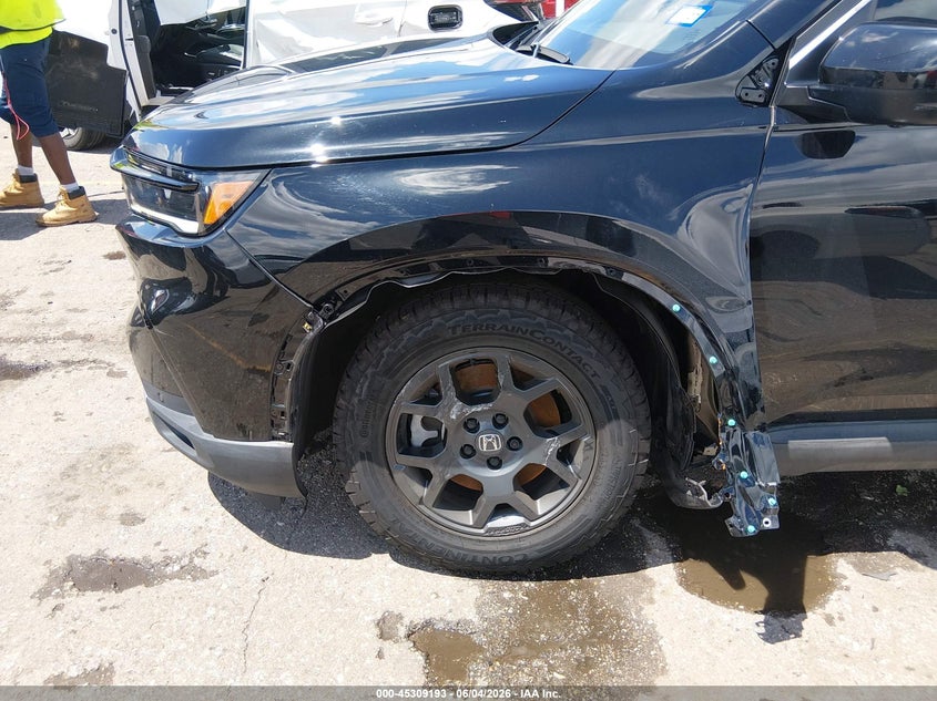 2025 Honda Pilot VIN 5FNYG1H63SB020311 IAAI salvage auction — SIDE, Salvage Title, sold $22,000 on 2026-08-01 (photo 6)