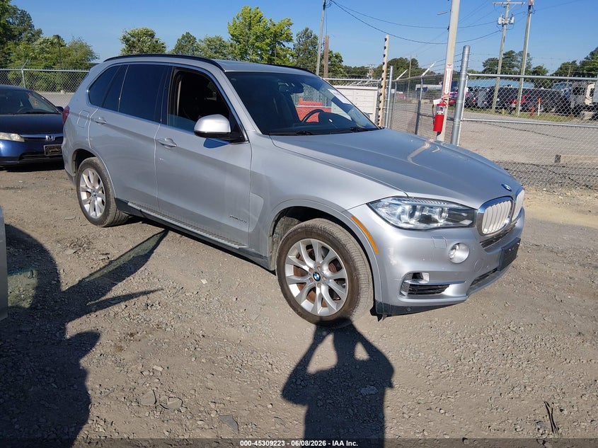 2015 BMW X5 VIN 5UXKR6C52F0J76371 IAAI salvage auction — RIGHT FRONT, Clear-Dealer Only (Michigan), sold $3,250 on 2026-07-08 (photo 1)