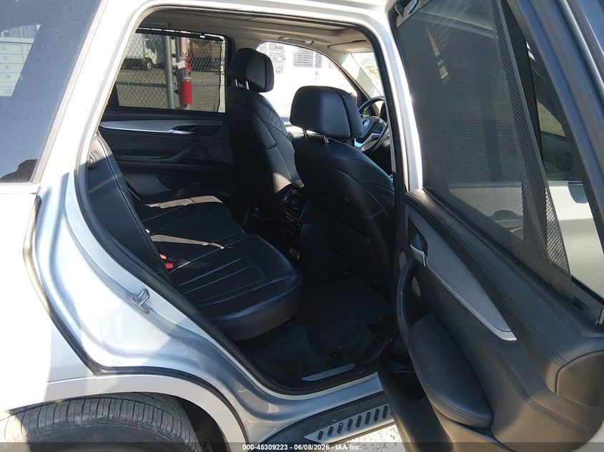 2015 BMW X5 VIN 5UXKR6C52F0J76371 IAAI salvage auction — RIGHT FRONT, Clear-Dealer Only (Michigan), sold $3,250 on 2026-07-08 (photo 8)