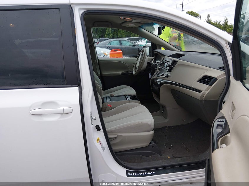 2011 Toyota Sienna VIN 5TDKK3DC3BS024155 IAAI salvage auction — REAR END, Salvage (Missouri), sold $2,150 on 2026-07-06 (photo 5)
