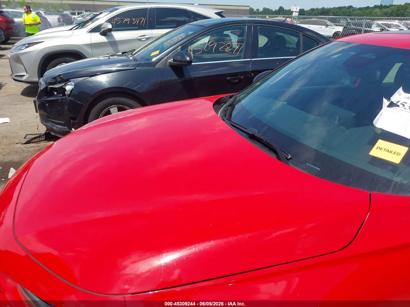 2026 Honda Civic VIN 2HGFE4F82TH312905 IAAI salvage auction — HAIL, Salvage Title, sold $11,800 on 2026-07-17 (photo 6)