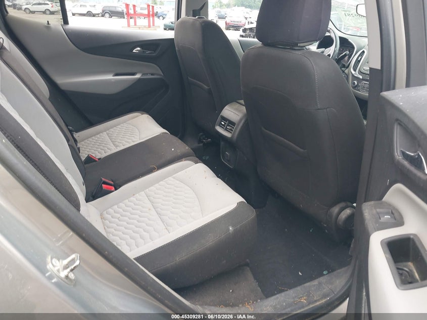 2018 Chevrolet Equinox VIN 3GNAXJEV5JS637977 IAAI salvage auction — FRESH WATER, Salvage Title, sold $825 on 2026-07-25 (photo 8)