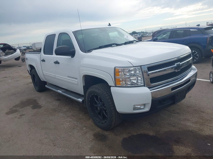 2011 Chevrolet Silverado 1500 VIN 3GCPKSE32BG208998 IAAI salvage auction — FRONT END, Regular (South Dakota), sold $2,650 on 2026-07-10 (photo 1)