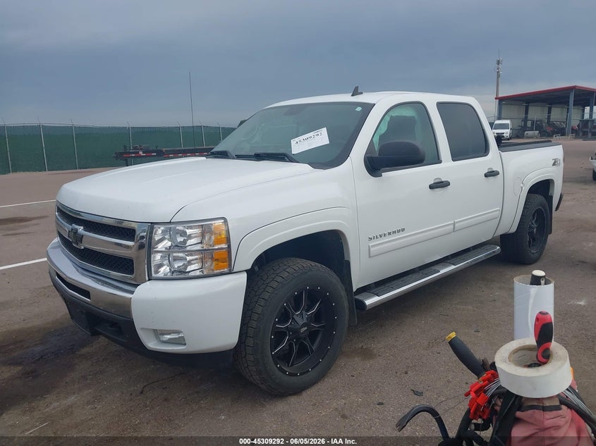 2011 Chevrolet Silverado 1500 VIN 3GCPKSE32BG208998 IAAI salvage auction — FRONT END, Regular (South Dakota), sold $2,650 on 2026-07-10 (photo 2)