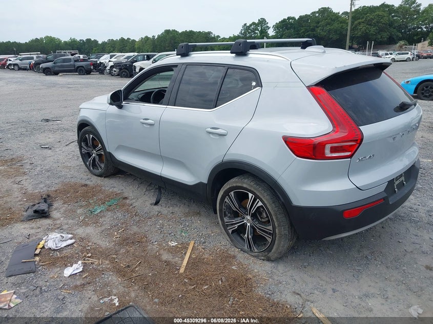 2022 Volvo Xc40 VIN YV4162UL6N2641875 IAAI salvage auction — WATER/FLOOD, Salvage (South Carolina), sold $3,450 on 2026-07-28 (photo 3)