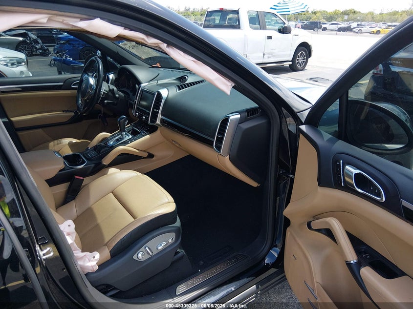 2014 Porsche Cayenne VIN WP1AA2A26ELA95083 IAAI salvage auction — RIGHT SIDE, Salvage Title, sold $4,000 on 2026-07-23 (photo 5)