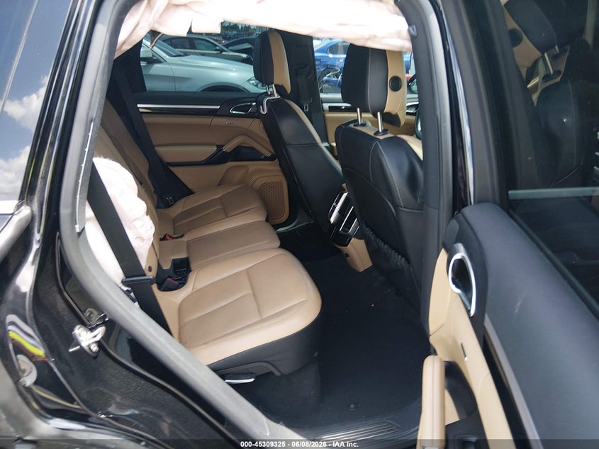 2014 Porsche Cayenne VIN WP1AA2A26ELA95083 IAAI salvage auction — RIGHT SIDE, Salvage Title, sold $4,000 on 2026-07-23 (photo 8)