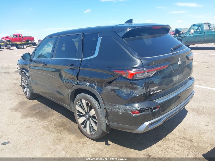 2025 Mitsubishi Outlander VIN JA4J4VA89SZ053430 IAAI salvage auction — FRONT END, Regular (South Dakota), sold $8,800 on 2026-07-21 (photo 3)