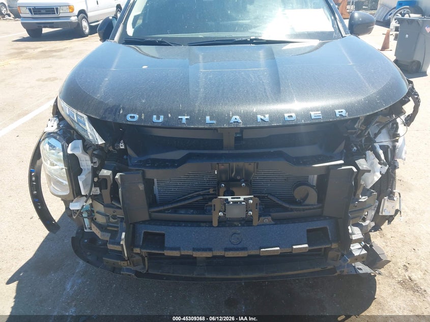 2025 Mitsubishi Outlander VIN JA4J4VA89SZ053430 IAAI salvage auction — FRONT END, Regular (South Dakota), sold $8,800 on 2026-07-21 (photo 6)