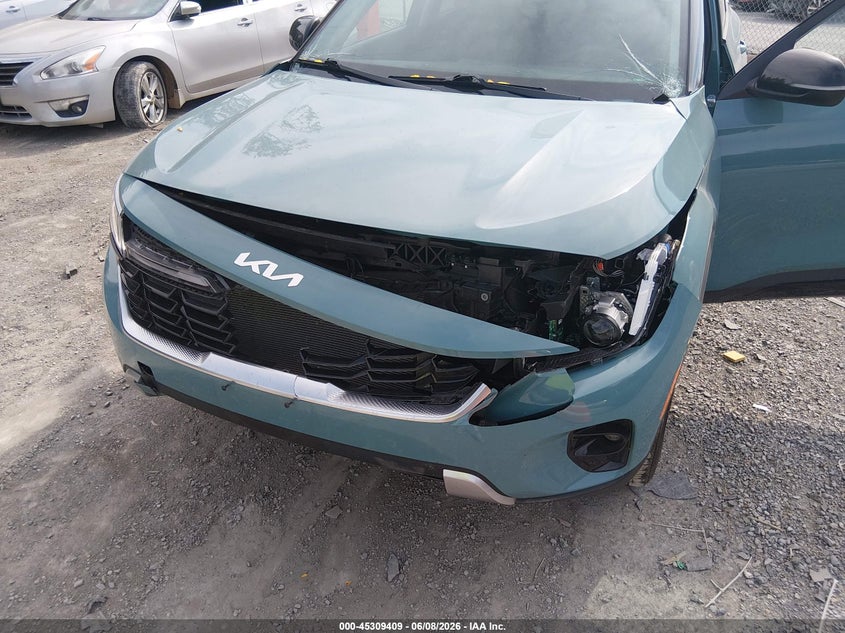 2026 Kia Seltos VIN KNDEUCAA8T7873915 IAAI salvage auction — FRONT END, Salvage Title, sold $12,300 on 2026-07-07 (photo 6)
