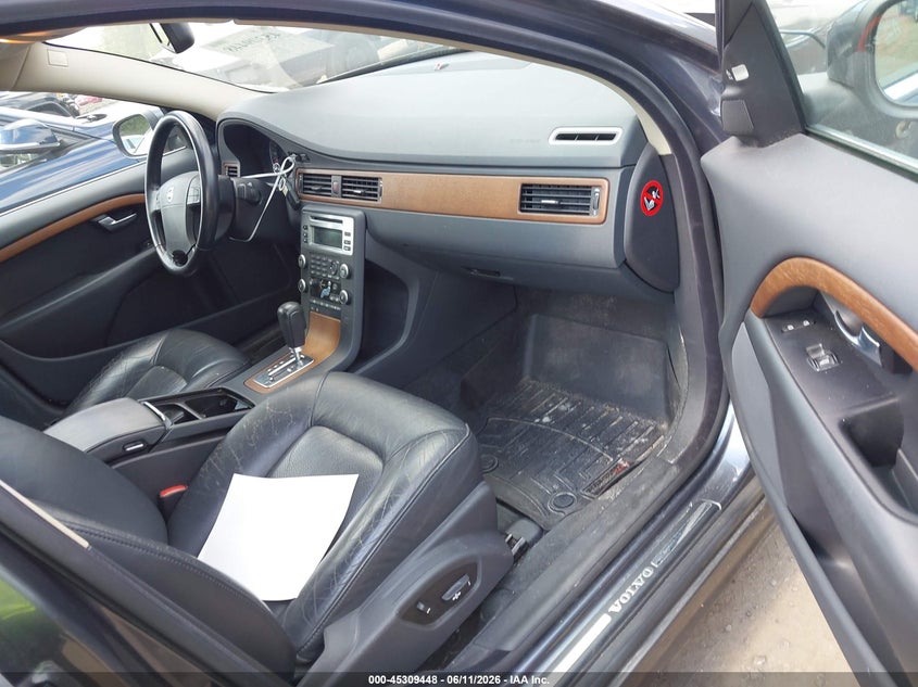 2008 Volvo S80 VIN YV1AS982181055260 IAAI salvage auction — LEFT SIDE, Salvage (Massachusetts), sold $400 on 2026-07-14 (photo 5)