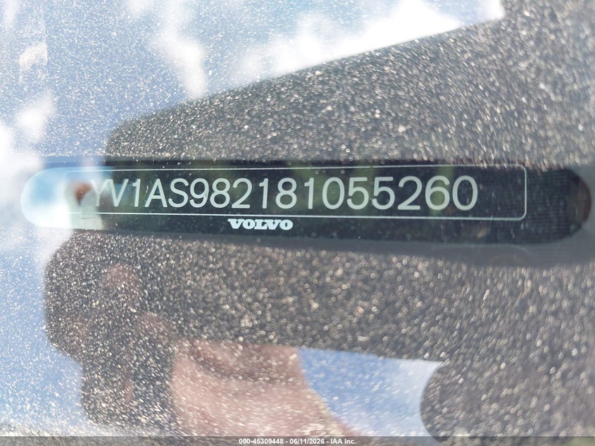 2008 Volvo S80 VIN YV1AS982181055260 IAAI salvage auction — LEFT SIDE, Salvage (Massachusetts), sold $400 on 2026-07-14 (photo 9)