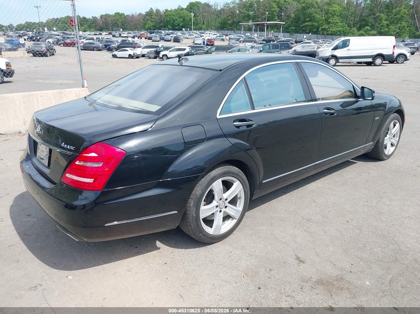 2012 Mercedes-benz S-klasse VIN WDDNG9EB4CA487515 IAAI salvage auction — FRONT END, Salvage Title, sold $3,175 on 2026-07-14 (photo 4)