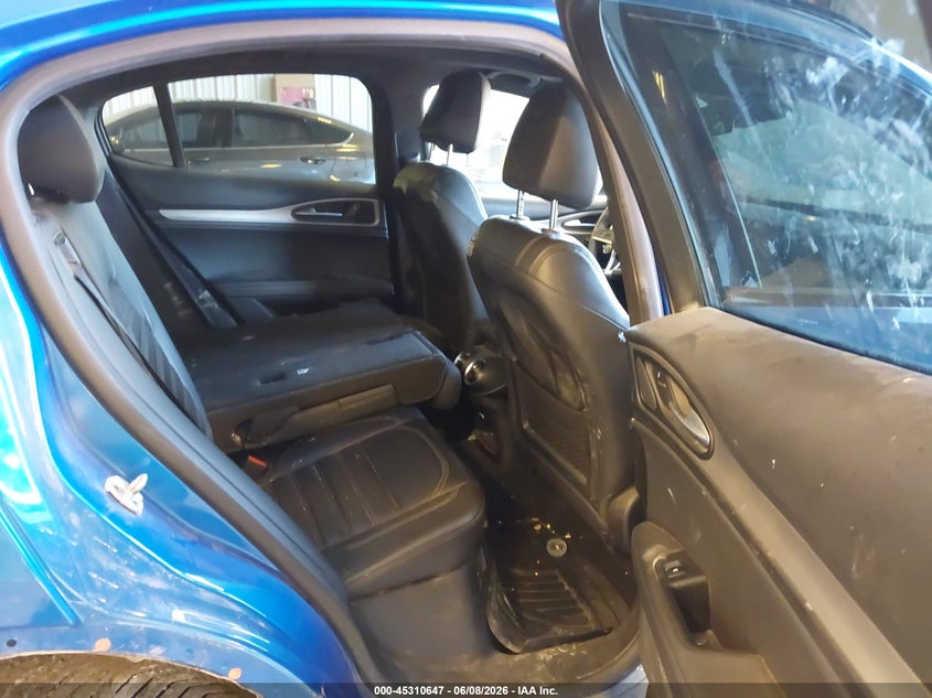 2019 Alfa romeo Stelvio VIN ZASPAKBN0K7C50954 IAAI salvage auction — REAR END, Salvage Title, sold $4,150 on 2026-07-28 (photo 8)
