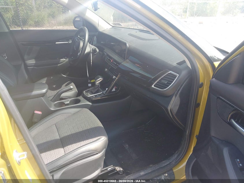2024 Kia Seltos VIN KNDEUCAA1R7618998 IAAI salvage auction — RIGHT SIDE, Salvage Title, sold $6,200 on 2026-07-28 (photo 5)