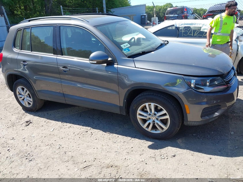 2016 Volkswagen Tiguan VIN WVGBV7AX5GW599673 IAAI salvage auction — NORMAL WEAR, Salvage Title, sold $800 on 2026-07-07 (photo 1)