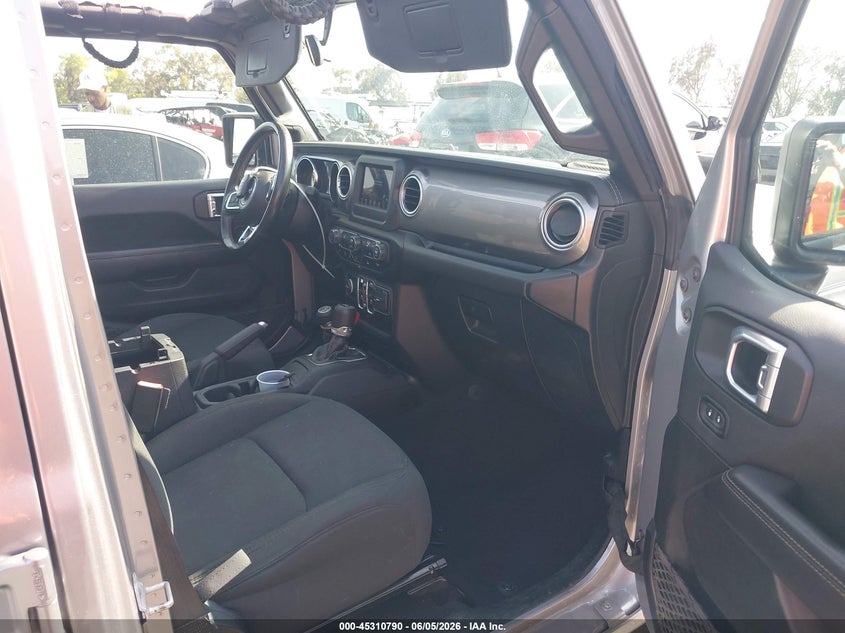 2021 Jeep Wrangler / VIN 1C4HJXEN3MW592851 IAAI salvage auction — FRONT END, Salvage Title, sold $8,100 on 2026-07-30 (photo 5)