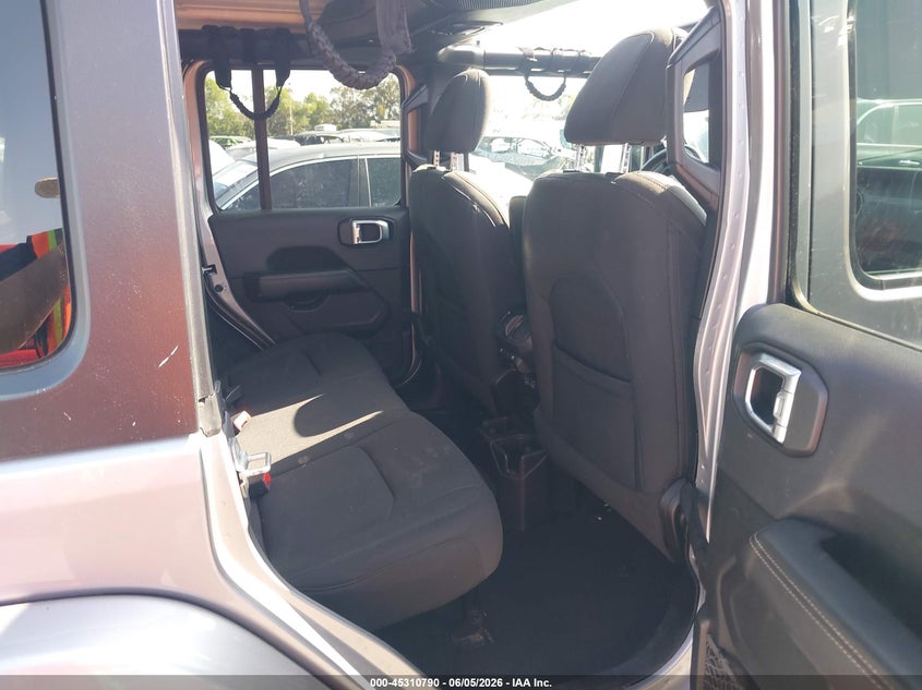 2021 Jeep Wrangler / VIN 1C4HJXEN3MW592851 IAAI salvage auction — FRONT END, Salvage Title, sold $8,100 on 2026-07-30 (photo 8)