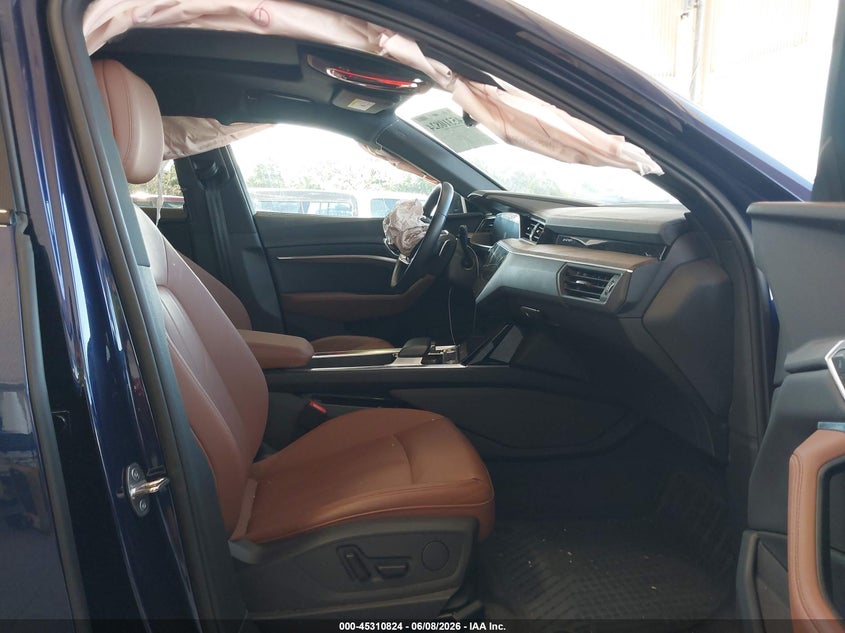 2022 Audi E-tron VIN WA1AAAGE0NB025995 IAAI salvage auction — FRONT END, Salvage Title, sold $8,200 on 2026-07-29 (photo 5)