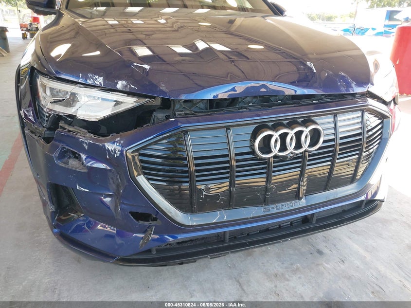 2022 Audi E-tron VIN WA1AAAGE0NB025995 IAAI salvage auction — FRONT END, Salvage Title, sold $8,200 on 2026-07-29 (photo 6)