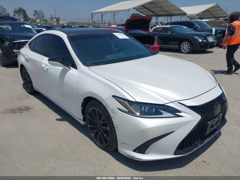 2021 Lexus Es 300h VIN 58ADA1C13MU005088 IAAI salvage auction — RIGHT FRONT, Salvage (California), sold $15,700 on 2026-07-22 (photo 1)