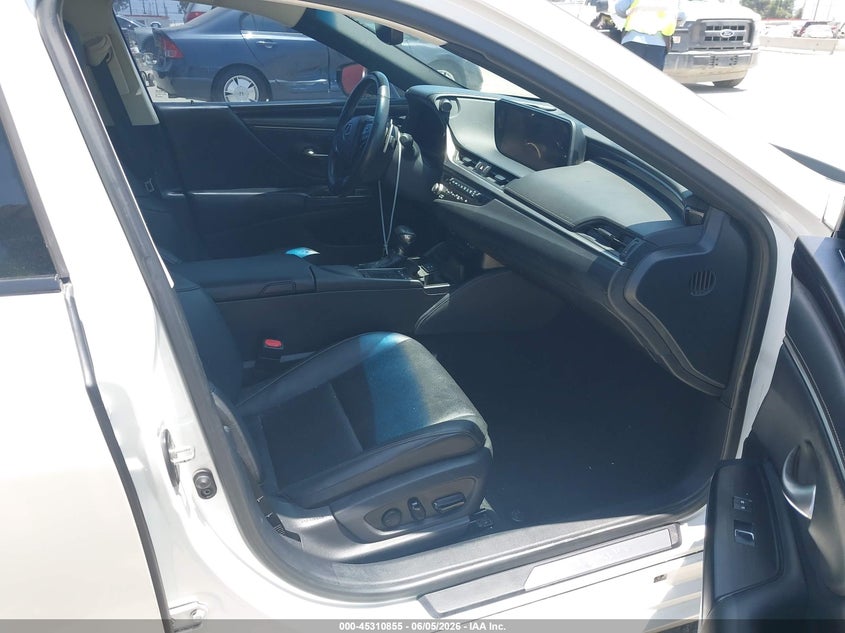 2021 Lexus Es 300h VIN 58ADA1C13MU005088 IAAI salvage auction — RIGHT FRONT, Salvage (California), sold $15,700 on 2026-07-22 (photo 5)