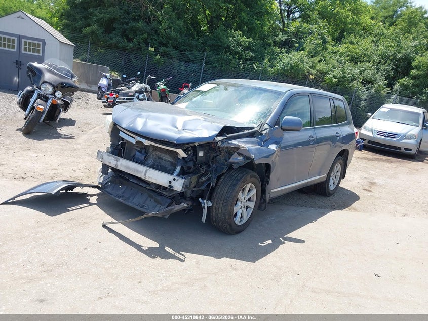2013 Toyota Highlander VIN 5TDBK3EH5DS182607 IAAI salvage auction — FRONT END, Salvage Title, sold $1,750 on 2026-07-10 (photo 2)