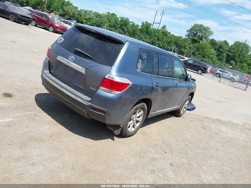 2013 Toyota Highlander VIN 5TDBK3EH5DS182607 IAAI salvage auction — FRONT END, Salvage Title, sold $1,750 on 2026-07-10 (photo 4)