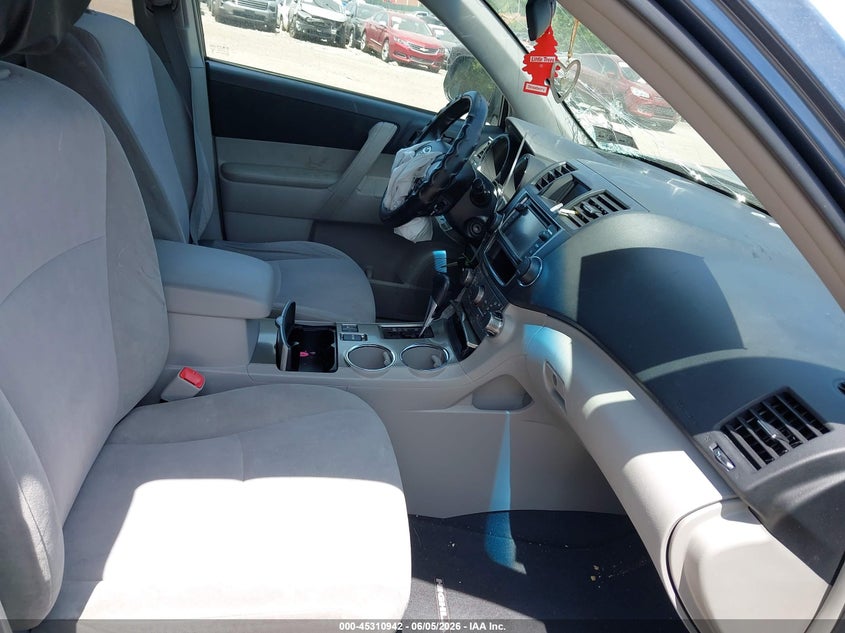 2013 Toyota Highlander VIN 5TDBK3EH5DS182607 IAAI salvage auction — FRONT END, Salvage Title, sold $1,750 on 2026-07-10 (photo 5)
