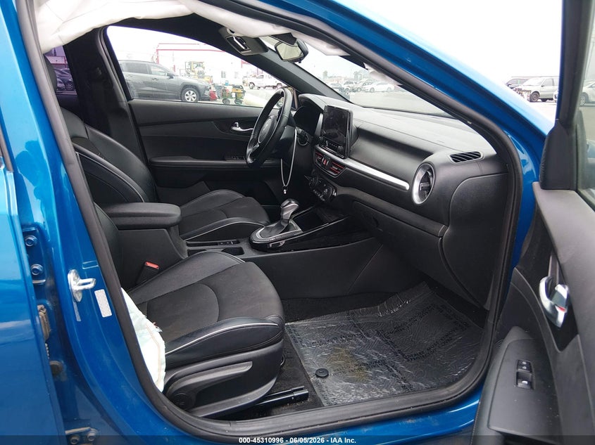2023 Kia Forte VIN 3KPF54AD6PE531600 IAAI salvage auction — SIDE, Salvage Title, sold $2,750 on 2026-07-11 (photo 5)