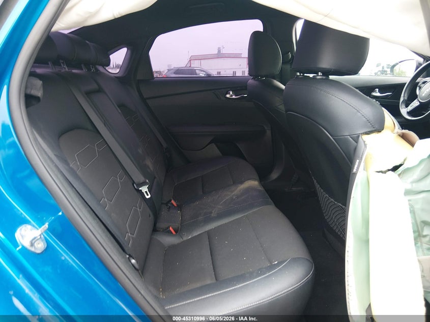 2023 Kia Forte VIN 3KPF54AD6PE531600 IAAI salvage auction — SIDE, Salvage Title, sold $2,750 on 2026-07-11 (photo 8)