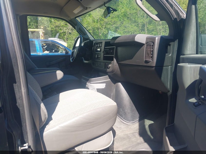 2020 Chevrolet Express 2500 VIN 1GAWGEFP1L1259627 IAAI salvage auction — NORMAL WEAR, Sf97 (Vermont), sold $16,200 on 2026-07-31 (photo 5)