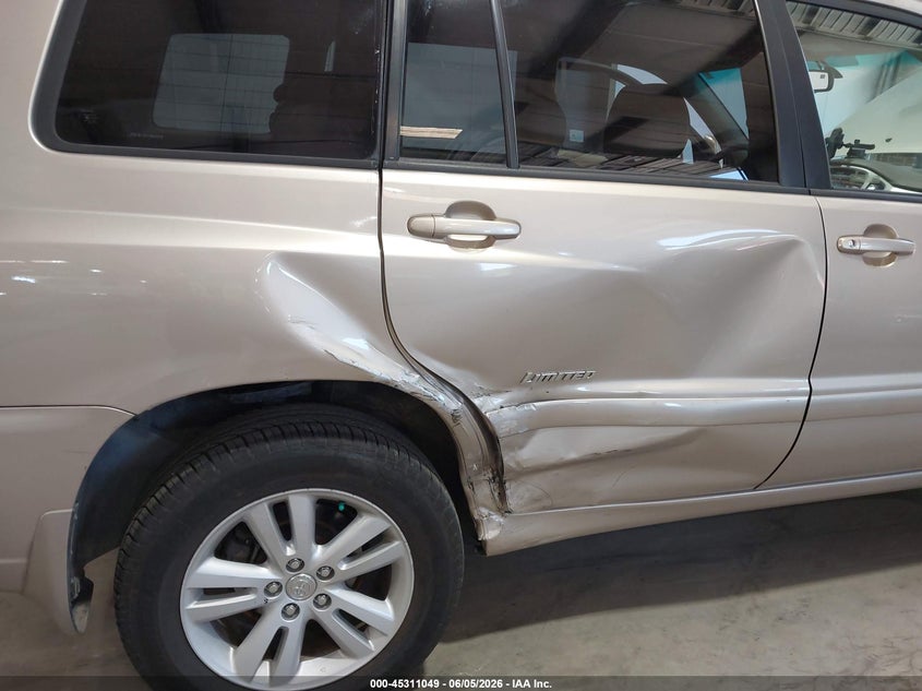 2007 Toyota Highlander VIN JTEEW21A570045819 IAAI salvage auction — SIDE, Salvage (North Carolina), sold $1,450 on 2026-07-16 (photo 6)