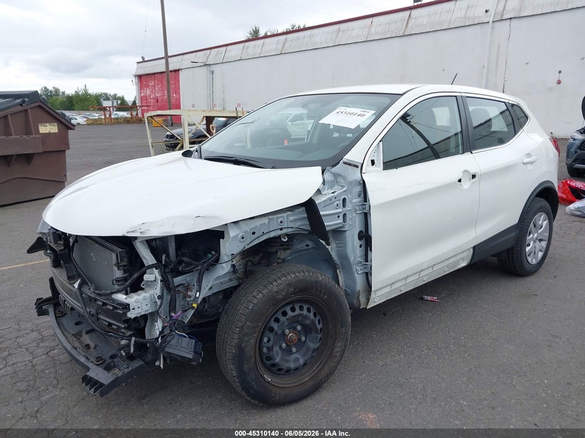 2019 Nissan Rogue VIN JN1BJ1CR7KW341209 IAAI salvage auction — LEFT FRONT, Salvage (Oregon), sold $2,400 on 2026-07-30 (photo 2)