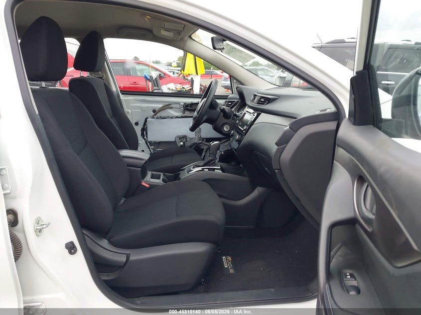 2019 Nissan Rogue VIN JN1BJ1CR7KW341209 IAAI salvage auction — LEFT FRONT, Salvage (Oregon), sold $2,400 on 2026-07-30 (photo 5)