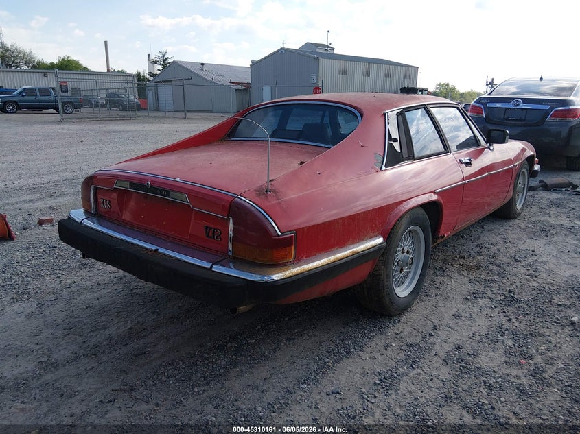1986 Jaguar Xj series VIN SAJNV584XGC133077 IAAI salvage auction — NORMAL WEAR, Original (Ohio), sold $275 on 2026-07-14 (photo 4)
