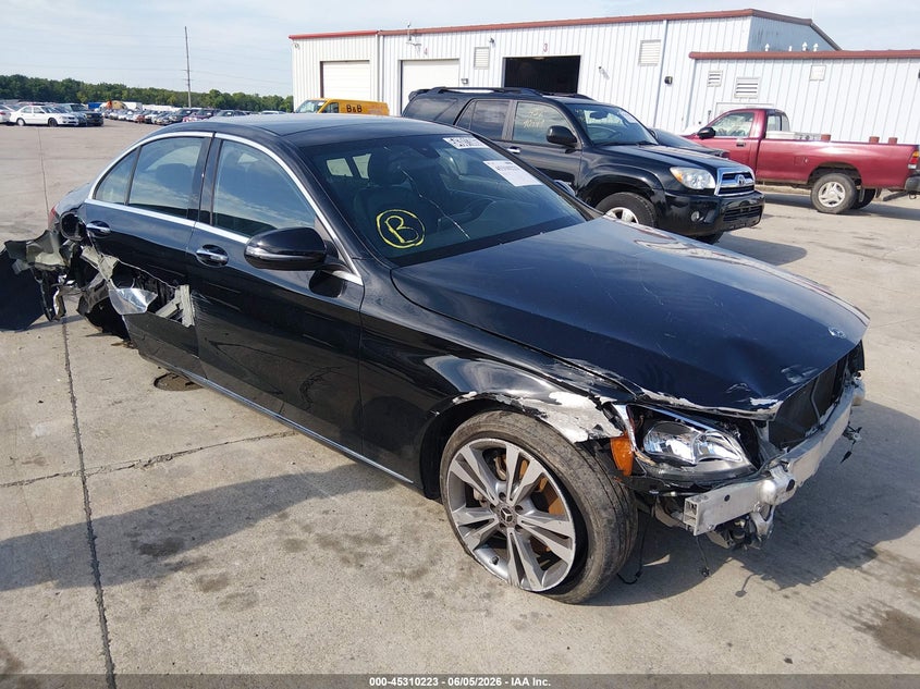2018 Mercedes-benz C-klasse VIN WDDWF4KB7JR395540 IAAI salvage auction — SIDE, Salvage Title, sold $1,050 on 2026-07-28 (photo 1)