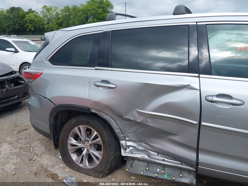 2015 Toyota Highlander VIN 5TDKKRFH7FS118167 IAAI salvage auction — RIGHT SIDE, Salvage (Tennessee), sold $6,650 on 2026-07-23 (photo 6)