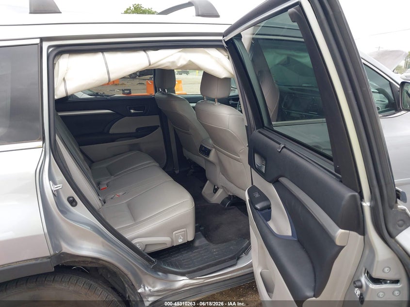 2015 Toyota Highlander VIN 5TDKKRFH7FS118167 IAAI salvage auction — RIGHT SIDE, Salvage (Tennessee), sold $6,650 on 2026-07-23 (photo 8)