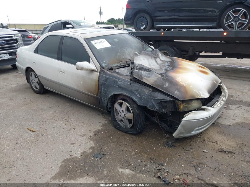 2001 Toyota Camry VIN JT2BG22K610594229 IAAI salvage auction — TOTAL BURN, Non-Repairable (Texas), sold $225 on 2026-07-17 (photo 1)