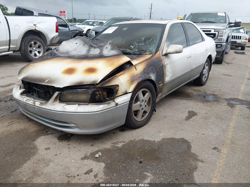 2001 Toyota Camry VIN JT2BG22K610594229 IAAI salvage auction — TOTAL BURN, Non-Repairable (Texas), sold $225 on 2026-07-17 (photo 2)