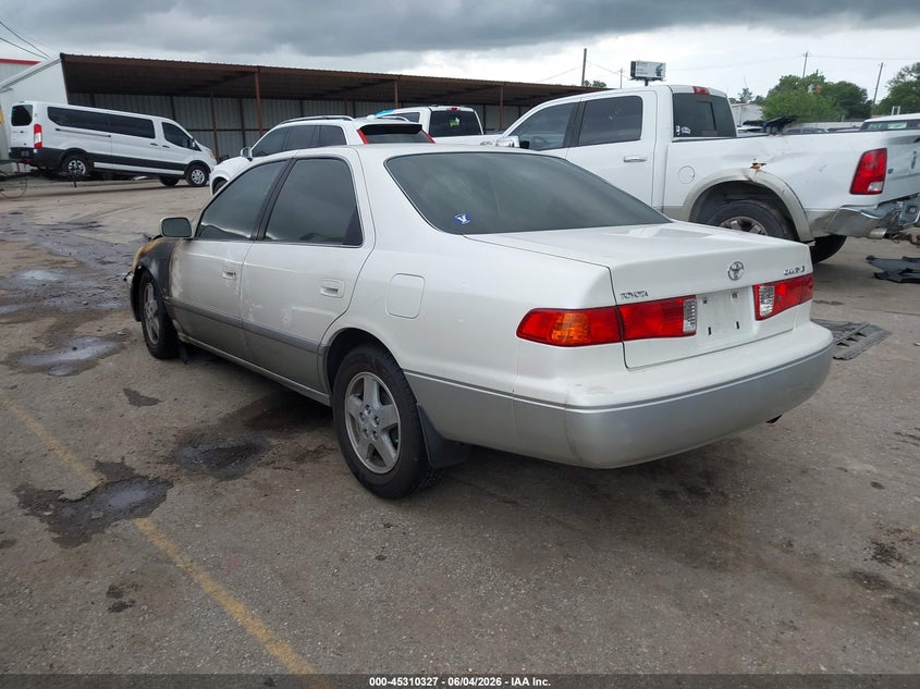 2001 Toyota Camry VIN JT2BG22K610594229 IAAI salvage auction — TOTAL BURN, Non-Repairable (Texas), sold $225 on 2026-07-17 (photo 3)