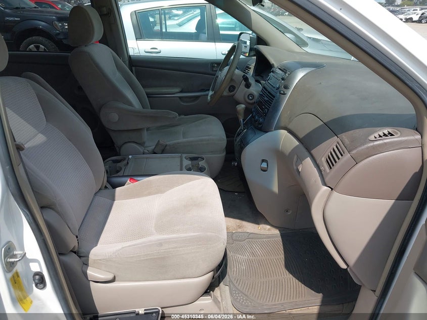 2008 Toyota Sienna VIN 5TDZK23C58S190132 IAAI salvage auction — NORMAL WEAR, Clear (California), sold $225 on 2026-07-29 (photo 5)