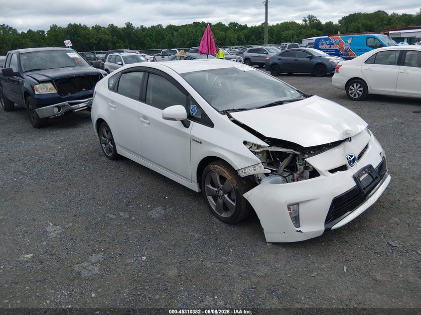2015 Toyota Prius VIN JTDKN3DU2F0425740 IAAI salvage auction — FRONT END, Salvage Title, sold $2,750 on 2026-07-20 (photo 1)