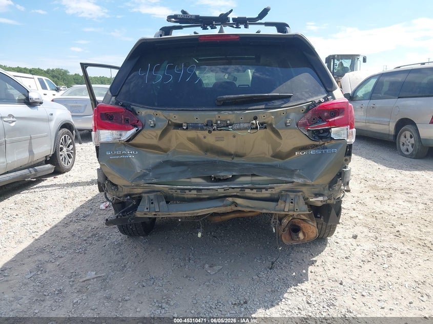 2023 Subaru Forester VIN JF2SKAPC9PH455497 IAAI salvage auction — REAR END, Salvage Title, sold $5,300 on 2026-07-29 (photo 6)