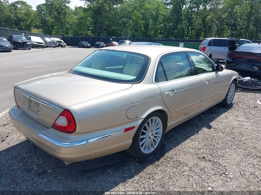 2005 Jaguar Xj series VIN SAJWA79CX5SG37491 IAAI salvage auction — LEFT FRONT, Salvage (South Carolina), sold $525 on 2026-07-08 (photo 4)