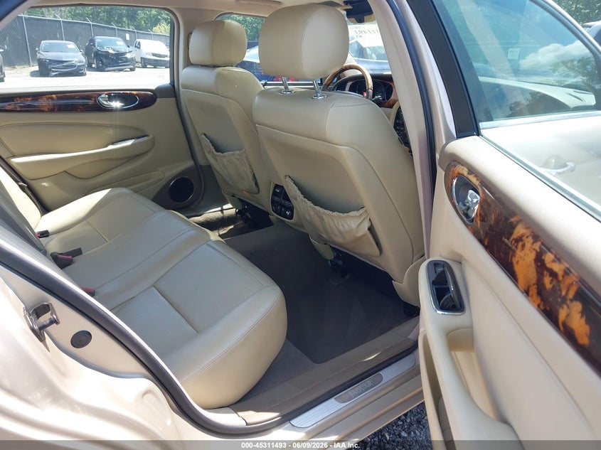 2005 Jaguar Xj series VIN SAJWA79CX5SG37491 IAAI salvage auction — LEFT FRONT, Salvage (South Carolina), sold $525 on 2026-07-08 (photo 8)
